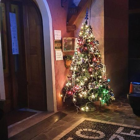 Albergo Belvedere Колио Екстериор снимка